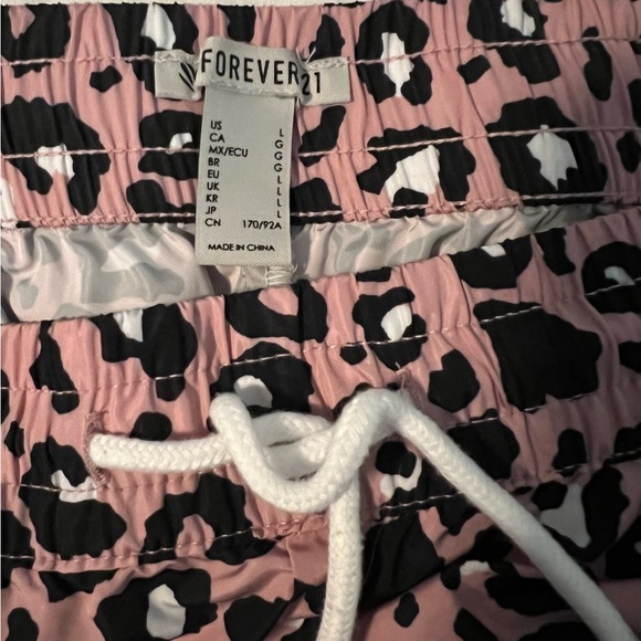 Leopard shorts - Picture 3 of 5